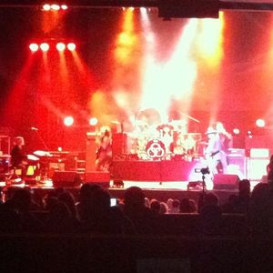 Image post by @thewarfield on Instagram