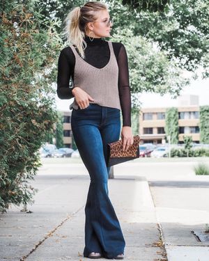 Image post by @shopoutoftown on Instagram
