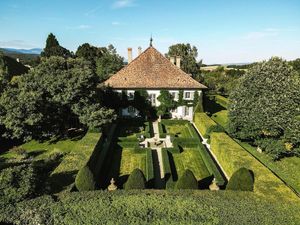 Image post by @christiesrealestate on Instagram