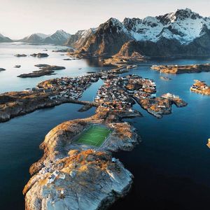 Image post by @dronepals on Instagram