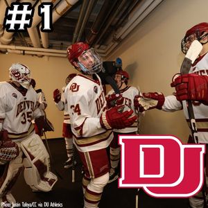 Image post by @everythingcollegehockey on Instagram