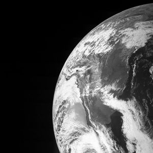 Image post by @nasaartemis on Instagram