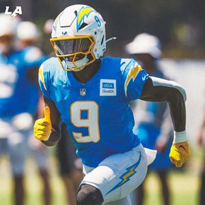 Image post by @chargers on Twitter/X