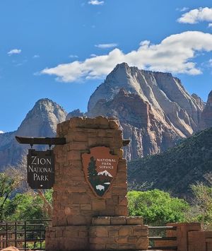Image post by @nationalparkscollective on Instagram
