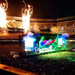 Image post by @metlifestadium on Instagram