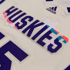 Image post by @uwathletics on Instagram