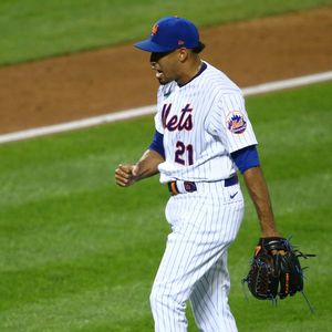 Image post by @losmets on Instagram