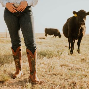 Image post by @justinboots_ on Instagram