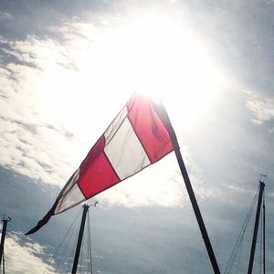 Image post by @yalesailing on Instagram