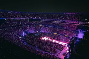 Image post by @metlifestadium on Instagram