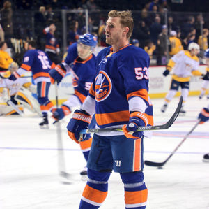Image post by @nyislanders on Instagram