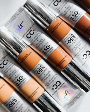 Image post by @itcosmetics on Instagram