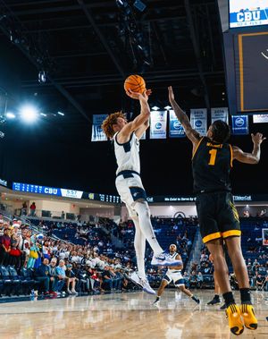 Image post by @cbumbb on Instagram