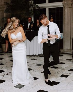 Image post by @theknot on Instagram