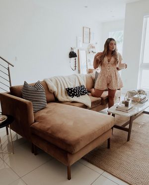Image post by @byohlola on Instagram