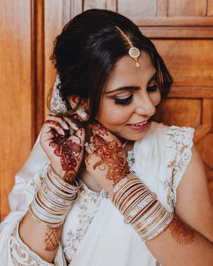 Image post by @thismodernlovephoto on Instagram