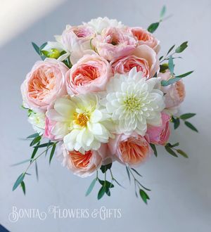 Image post by @bonita_flowers on Instagram