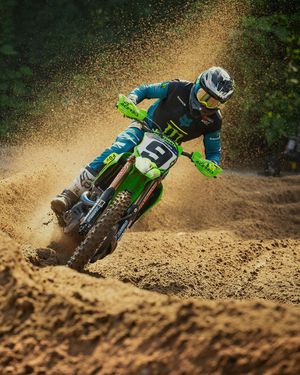 Image post by @foxmoto on Instagram