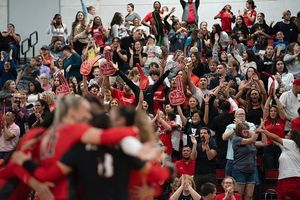 Image post by @unlvvball on Instagram