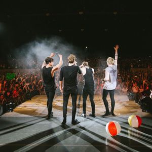 Image post by @5sos on Instagram