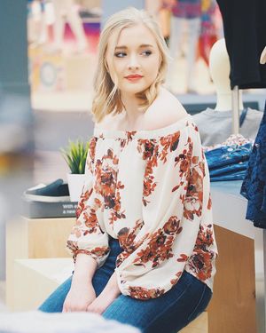 Image post by @shopoutoftown on Instagram