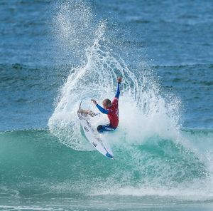 Image post by @wsl.qs on Instagram