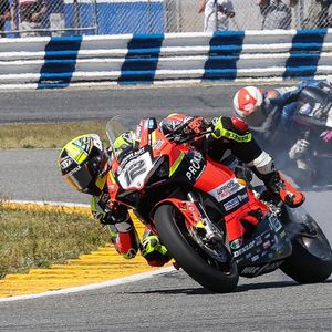 Image post by @motoamerica on Instagram