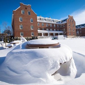 Image post by @uofnh on Instagram