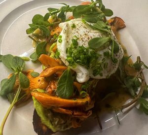 Image post by @tailorandcook on Instagram