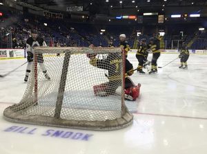 Image post by @readingroyals on Instagram