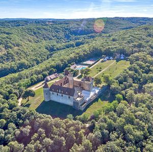 Image post by @christiesrealestate on Instagram