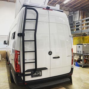 Image post by @owl.van.engineering on Instagram