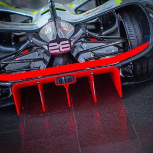 Image post by @lucasdigrassi on Instagram