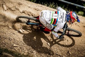 Image post by @foxmtb on Instagram