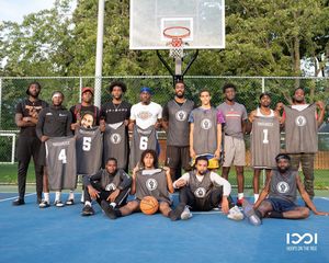 Image post by @hoopsontherise on Instagram