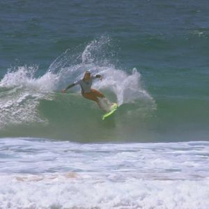 Video post by @wsl.qs on Instagram