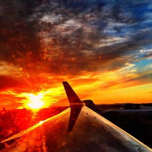 Image post by @united on Instagram