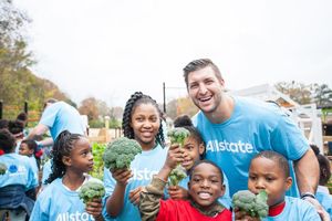 Image post by @timtebow on Instagram