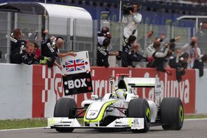 Image post by @jensonbutton on Instagram