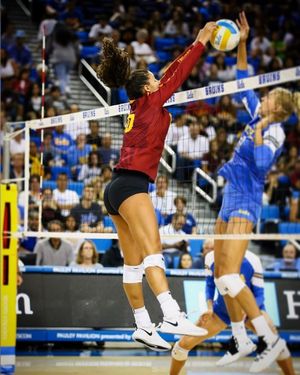 Image post by @uscwomensvolley on Instagram