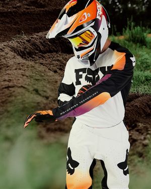 Image post by @foxmoto on Instagram