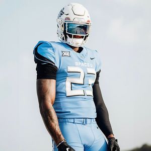 Image post by @uniswag on Instagram