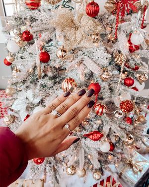 Image post by @theknot on Instagram