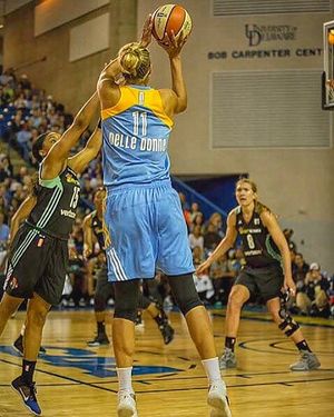 Image post by @de11edonne on Instagram