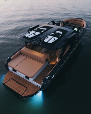 Image post by @aviaraboats on Instagram