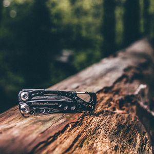 Image post by @leathermantools on Instagram