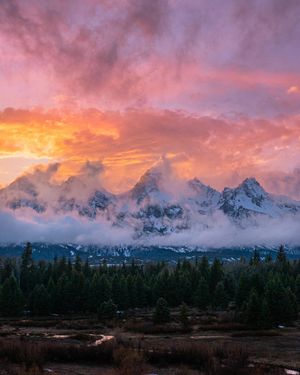 Image post by @nationalparkscollective on Instagram