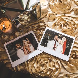 Image post by @thismodernlovephoto on Instagram