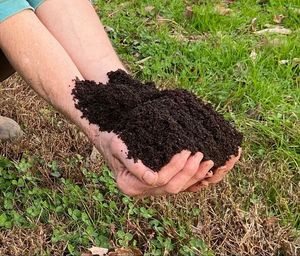 Image post by @GreenhillWormFarm on Facebook