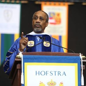 Image post by @hofstrau on Instagram